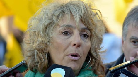 Los Andes | 21 Junio 2022 - Política -  MendozaParo de la SaludAsociación Mendocina de Profesionales de la Salud (Ampros) transita una jornada en la cual llamó a realizar un paro sin asistencia a los lugares de trabajo y una concentración en la explanada de la Casa