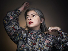 netflix sigue apostando por la literatura argentina: adaptara cuentos de mariana enriquez