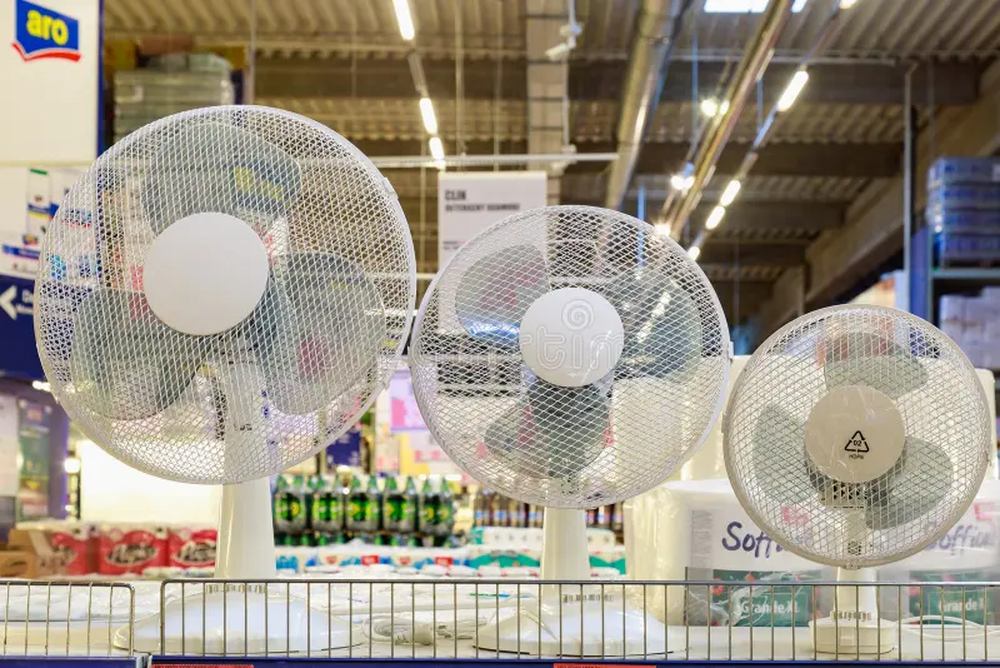 Liquidación de ventiladores en algunos supermercados.