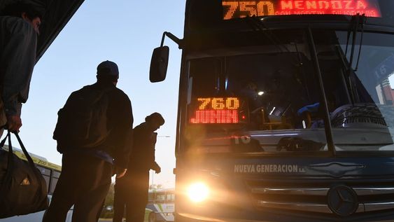Autorizaron un aumento del 40% en el boleto de media y larga distancia en Mendoza. José Gutiérrez / Los Andes