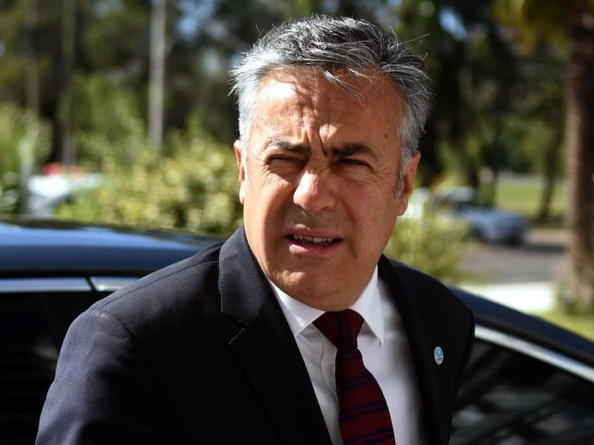 Cornejo hace la Corte por Carlos La Rosa