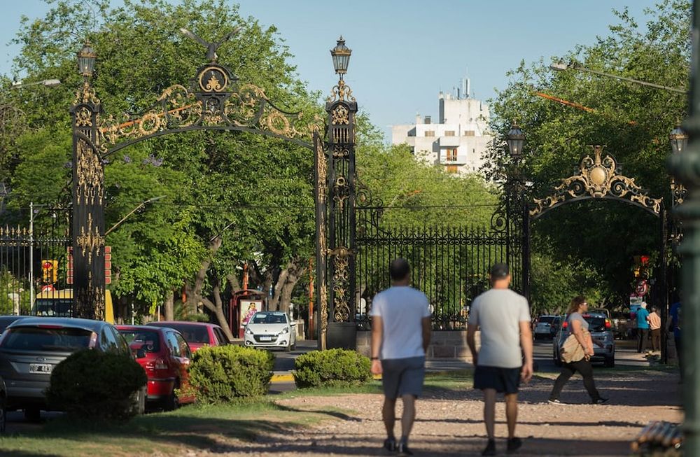 Tras el “falso del Día del Trabajador” el próximo feriado es el 18 de mayo, día del Censo: ¿Se trabaja?