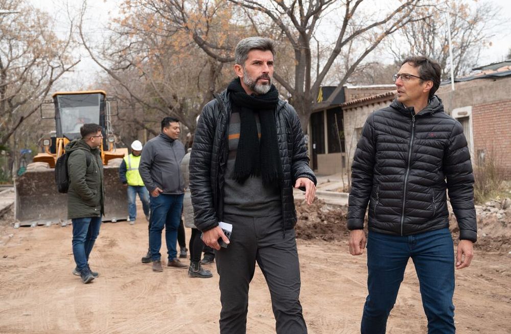 Ulpiano Suarez supervisó las obras de infraestructura en calle Ramírez