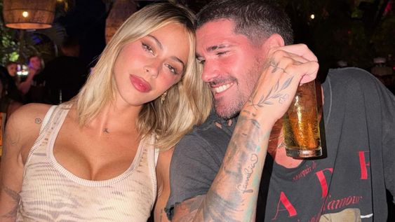 por que crecen los rumores de embarazo de tini stoessel: el gesto con rodrigo de paul