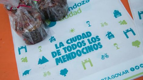 Los Andes | Nueva edición del Pan Dulce Solidario en la Ciudad