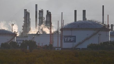 YPF invierte en Luján de Cuyo para una producción de naftas más sustentable. Foto: José Gutierrez / Los Andes
