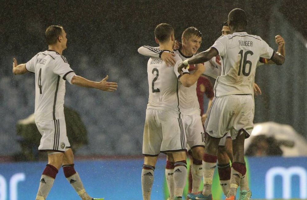 Alemania venció a España con el tiro del final