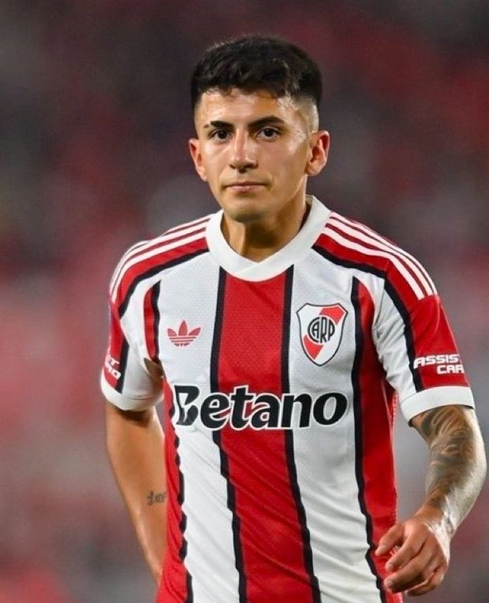 SUFRE EL MILLONARIO. Almada tiene un DESGARRO GRADO 1 en el cu&aacute;driceps izquierdo. Los tiempos de recuperaci&oacute;n pueden NO ser tan cortos como con otros m&uacute;sculos.&nbsp;