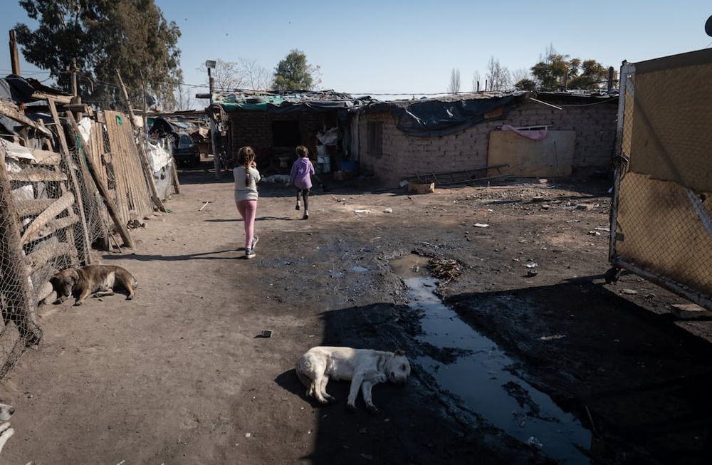 Mendoza 15 de julio de 2020 SociedadOperativo de testeos e hisopados en el asentamiento Castro por posible transmisión comunitaria en el departamento Guaymallen Foto: Ignacio Blanco / Los Andes