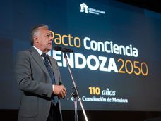 El gobernador insistió en que la reforma debe respetar los procedimientos establecidos por la Constitución y vinculó el bajo nivel de votantes con la necesidad de revisar la organización de los comicios.