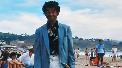 Los Andes | Coco Loco, un personaje de Viña del Mar que solía realizar una actuación musical cantando a capella en la Calle Valparaíso y que los veranos se trasladaba a la playa de Reñaca