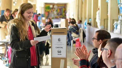 El gobierno pretende ganar las elecciones por vía judicial - Por Carta Abierta Mendoza