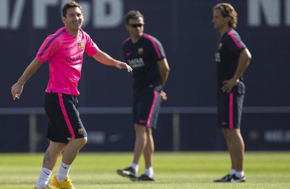 Messi se entrenó a la par del Barça y prepara su regreso