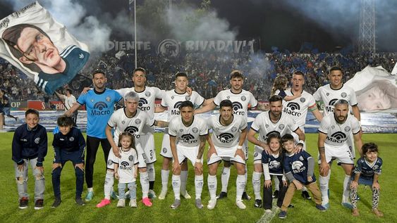 Independiente Rivadavia se juega el ascenso ante Almirante Brown en Córdoba.Foto. Orlando Pelichotti