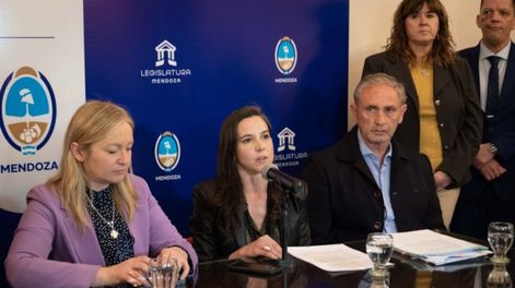 Los Andes | La ministra de Seguridad, Mercedes Rus, la vicegobernadora Hebe Casado y el Director del Servicio Penitenciario, Eduardo Orellana. Foto: Prensa Mendoza