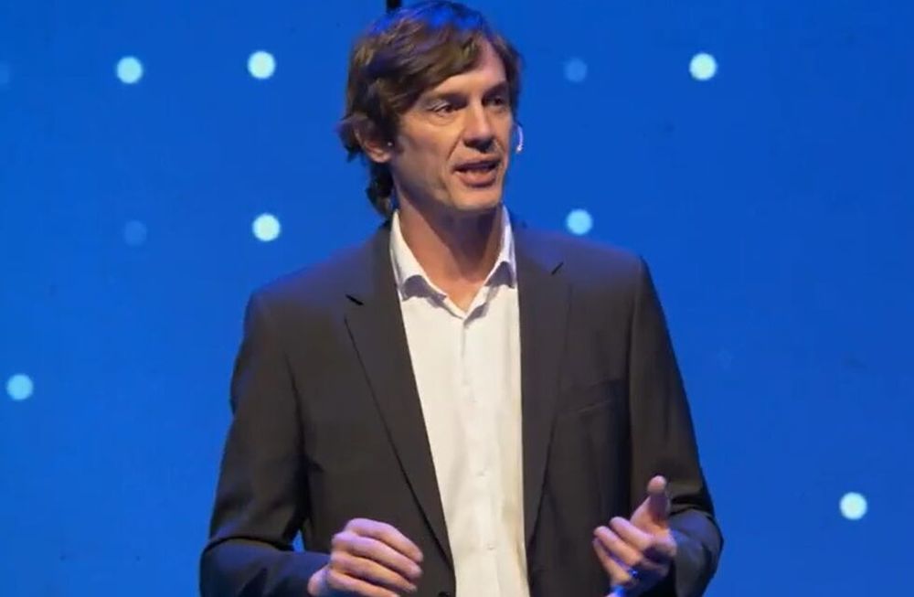 Leonardo Coca, Director de Negocios B2B, brindó una introducción al negocio corporativo destacando la visión de Telecom como partner estratégico que potencia a las empresas argentinas, ayudándolas a su transformación digital con soluciones innovadoras y flexibles.