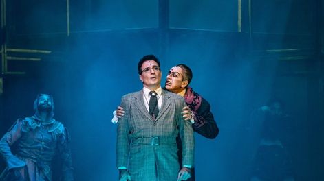 Los Andes | Juan Rodó interpreta a Drácula, en la producción que volvió a Mendoza con tres funciones sold out.