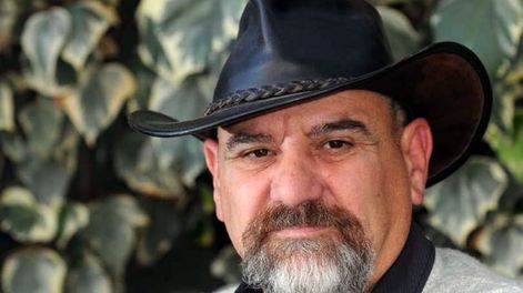 El artista que instaló un aire acondicionado al oso polar del Zoo y su libro incómodo: el cautiverio es un pacto