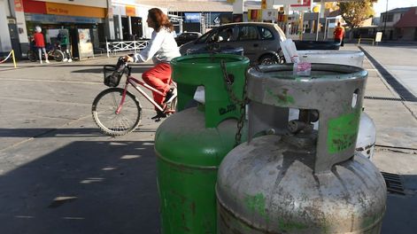 Acceso a red de gas: el desafío de pasar el invierno con garrafa y poca plata en Mendoza