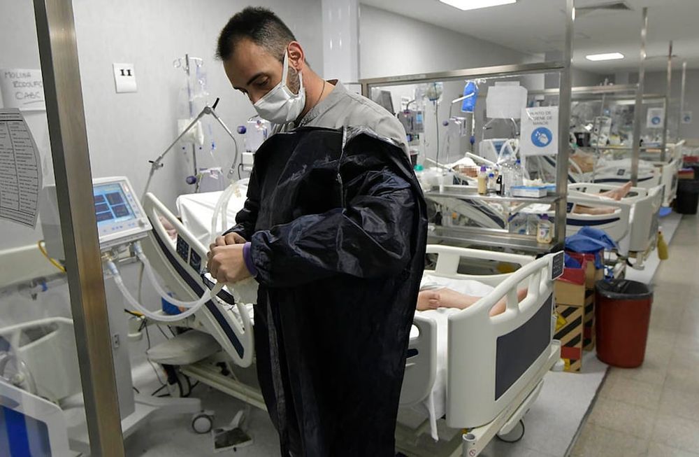 La guardia y la Unidad de Terapia Intensiva del hospital Central volvieron a aumentar su ocupación. Foto: Orlando Pelichotti / Los Andes