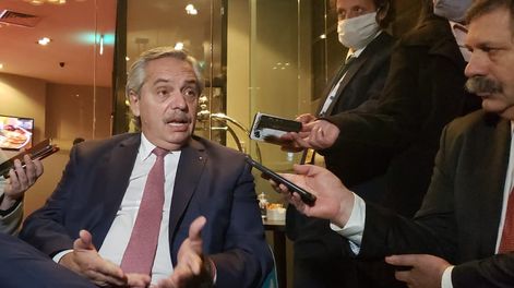 Los Andes | Alberto Fernández, desde Edimburgo, hablando de la renegociación con el FMI. (Enviado Especial)