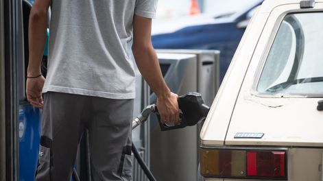 En Argentina hay 4.962 estaciones de servicios activas, / Foto: Ignacio Blanco / Archivo Los Andes