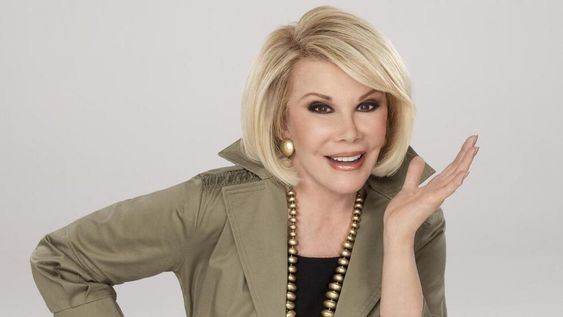 La crítica de moda Joan Rivers fue internada de urgencia