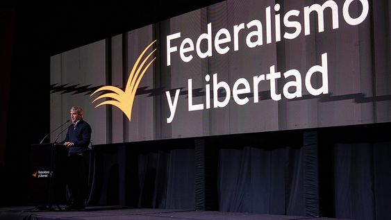 Tucumán se transformó en la segunda provincia que avaló de manera oficial la iniciativa del ministro de Economía, Luis Caputo, en el programa del gobierno nacional para que los ahorristas ingresen al sistema los denominados dólares del colchón