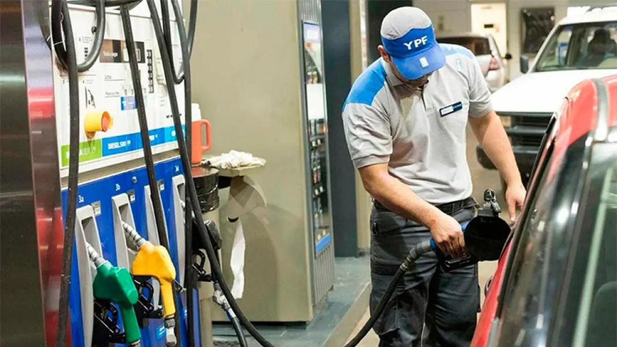 YPF aumenta 1% los combustibles y alarga el congelamiento de precios por 45 días más