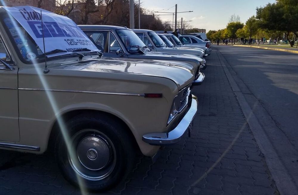 La plaza Independencia será escenario del 16° Encuentro Internacional Fiat 125