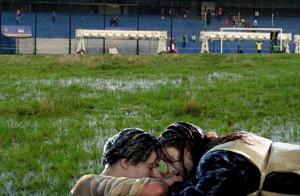 Al mal tiempo, buena cara: la lluvia en La Bombonera llenó de memes las redes sociales