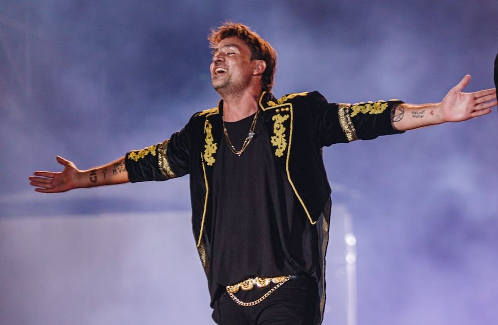 Chano, vestido de Tan Biónica, cuando anunció los nuevos shows (Prensa Lollapalooza/Gabriel Larraburu).
