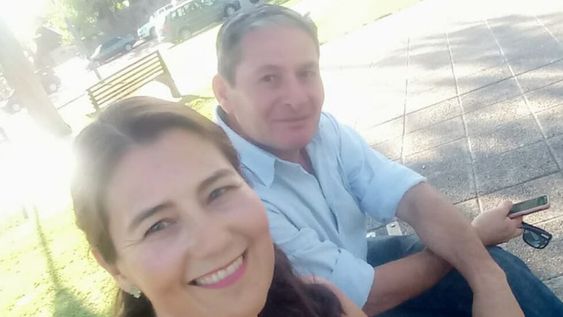 Profes solidarios: Paula Granados y Luis Aberto Manriquez, los dos profesores de Geografía que encabezan la campaña para ayudar a niños del barrio La Favorita y sus familias.