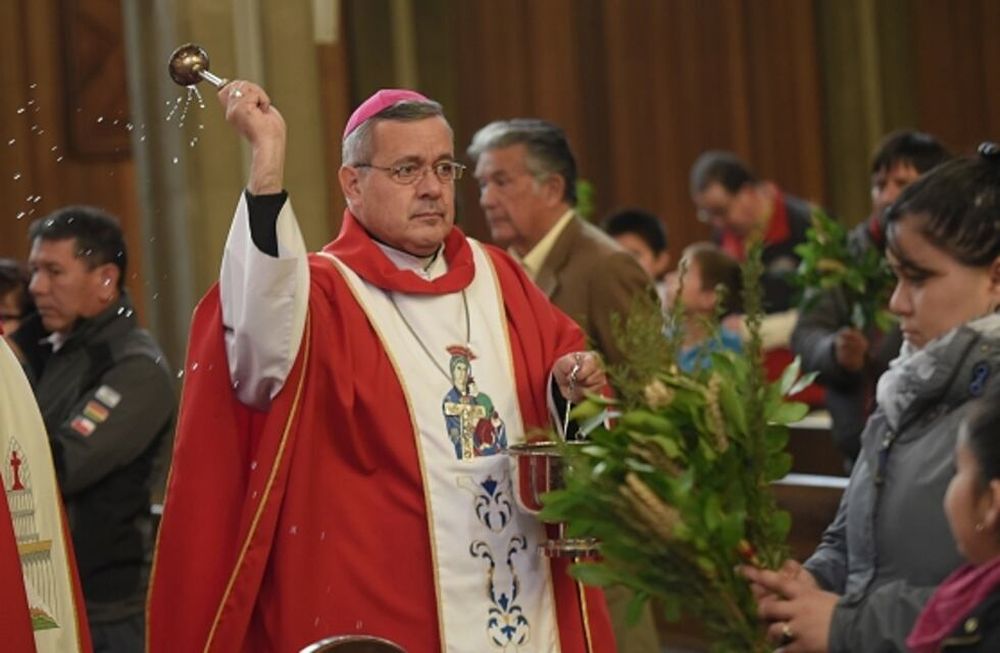 El Papa acepta renuncia de obispo chileno Barros por escándalo de abusos