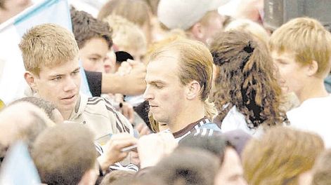 Un día como hoy de 2006. Cuatro mil hinchas alentaron a la Selección