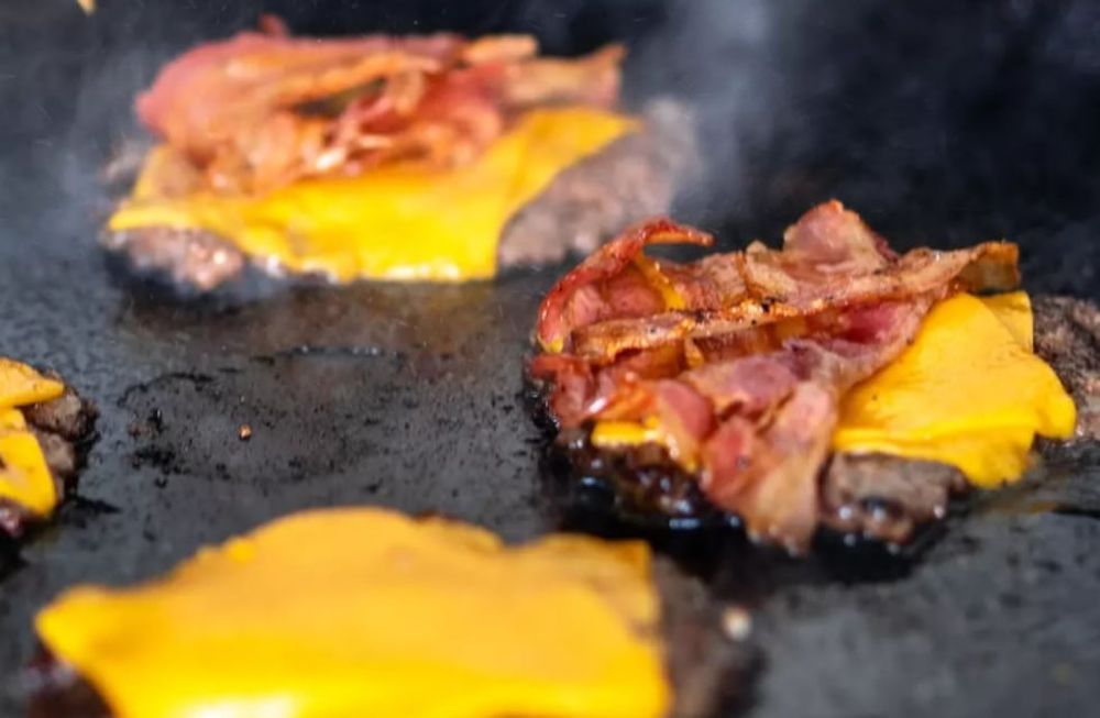 Smash Club, la hamburguesería que inició en pandemia y hoy se transformó en una de las más reconocidas de Luján de Cuyo