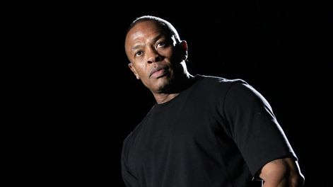 El rapero Dr. Dre sufrió un aneurisma cerebral y en plena recuperación escribió un mensaje para sus fans