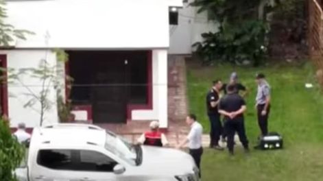 Allanaron la vivienda de Carlos Pérez y María Victoria Caillava, la pareja detenida este sábado en el caso de la desaparición de Loan Danilo Peña, en Corrientes. Foto: Gentileza.