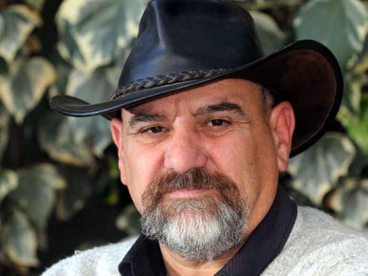 El artista que instaló un aire acondicionado al oso polar del Zoo y su libro incómodo: el cautiverio es un pacto