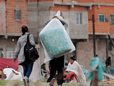 La Fundación Mediterránea advierte que la baja de la pobreza es frágil si no se recuperan los ingresos La Fundación Mediterránea advierte que la baja de la pobreza es frágil si no se recuperan los ingresos