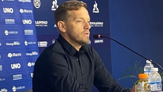 Martín Cicotello, director técnico de Independiente, ofreció una conferencia de prensa en la previa al partido frente a Vélez, que será el lunes en el Gargantini. Una modalidad que adoptaría en el próximo torneo.