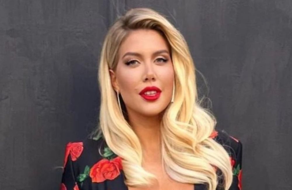 Wanda Nara usó el mismo look que Sienna Miller