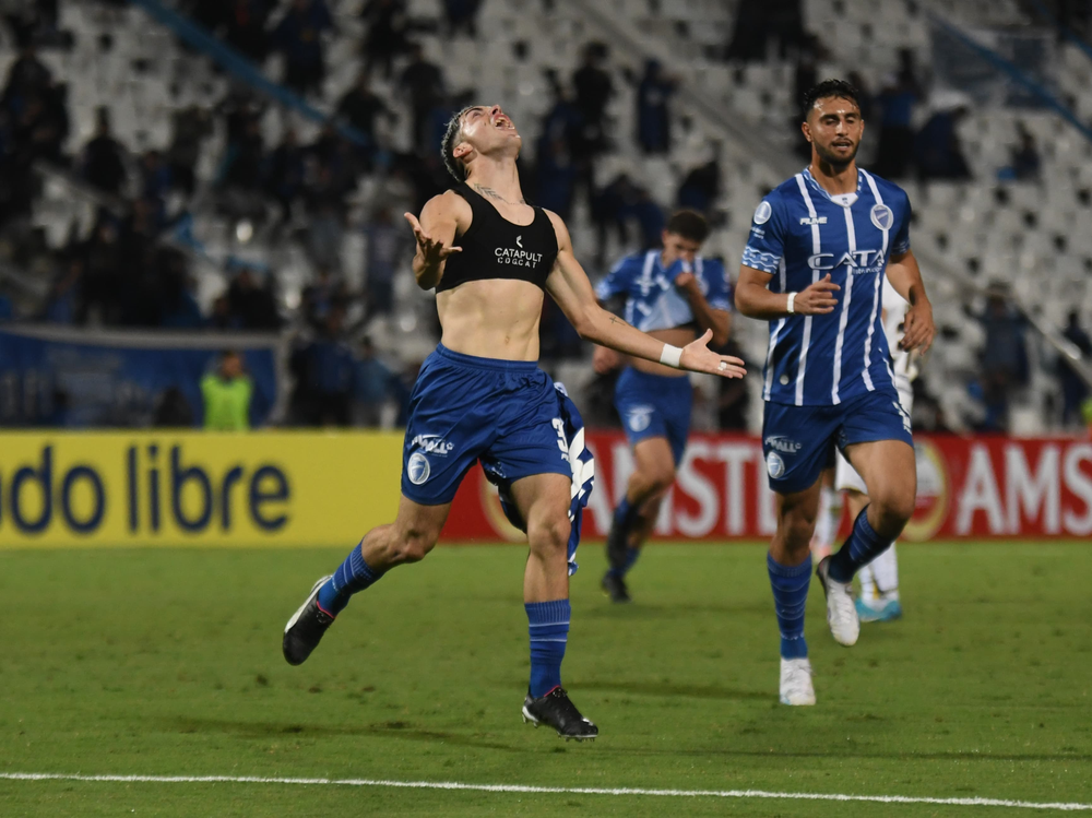 Godoy Cruz quiere seguir de racha, ahora por la Liga Profesional, recibe a Lanús. 