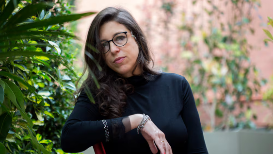 Fue cancelada de un festival literario en Granada luego de las presiones de grupos a favor de Palestina.
