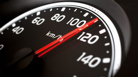 Ni 60 ni 120 km/h: a qué velocidad se recomienda viajar para cuidar el motor del auto
