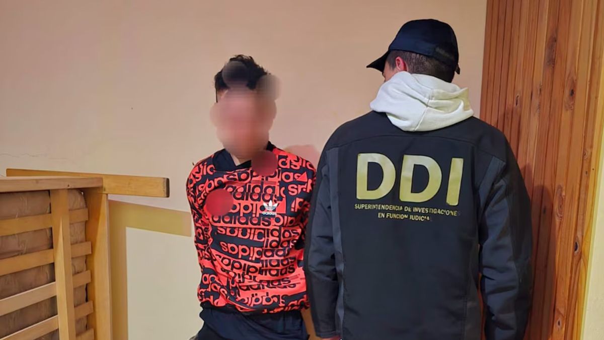 Asesinó a su jefe, lo enterró en su propia casa y se hizo pasar por él para vender sus bienes