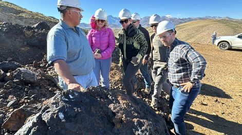 Los Andes | En Hierro Indio, la vicegobernadora Hebe Casado; la ministra de Energía y Ambiente, Jimena Latorre; y el director de Minería, Jerónimo Shantal.