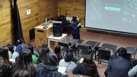 El Observatorio de Cibercrimen y Evidencia Digital en Investigaciones Criminales y TikTok, capacitaron a estudiantes y funcionarios judiciales en prevención y abordaje de ciberacoso.