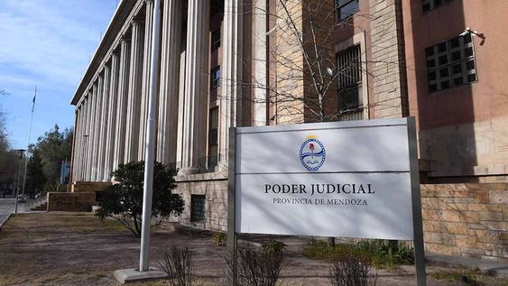 Frente del edificio del Poder Judicial de Mendoza. | Foto: Los Andes
