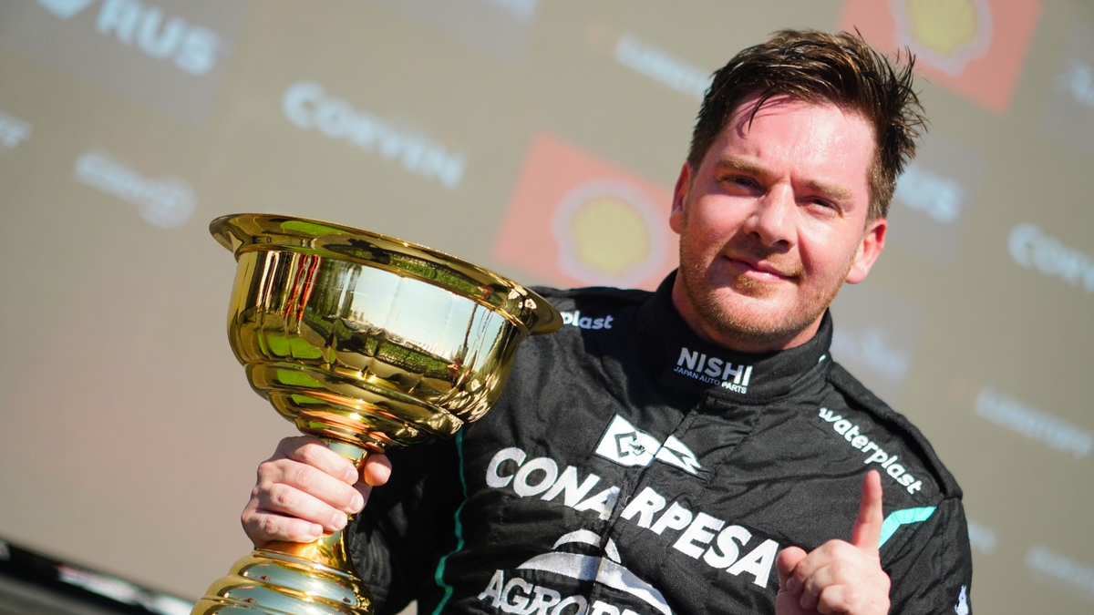 Bernardo Llaver mandó en Neuquén: pole, dominio y victoria en la primera final en Turismo Carretera 2000